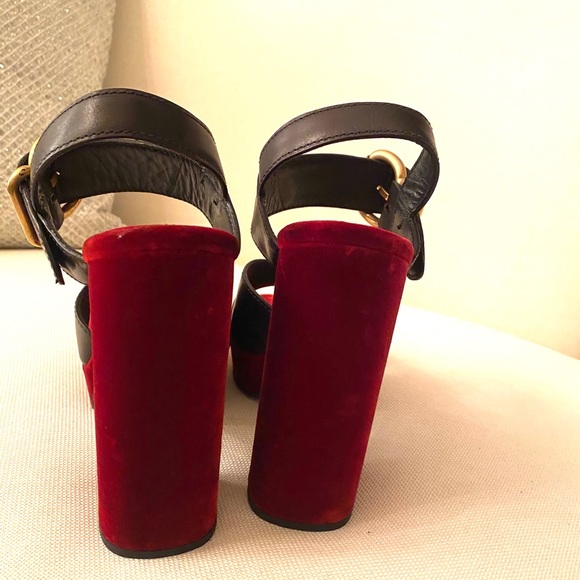 Prada Black and red Velvet and leather sandals 39 perfect for the holidays! - Picture 5 of 11
